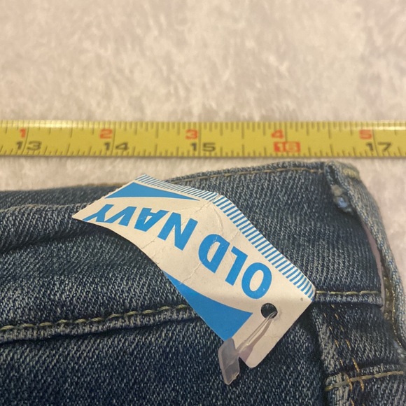 NWT OLD NAVY The Flirt Size 12 Short Boot Cut Blue Jeans - Picture 2 of 10